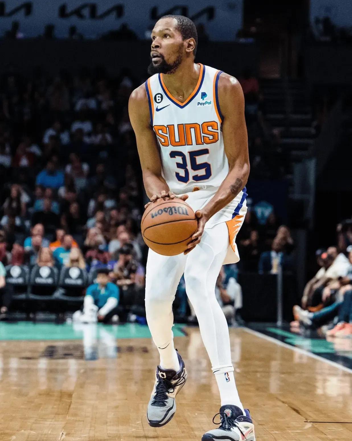 九游登录入口-包含杜兰特连续二十场比赛得分超过领先优势明显，雄鹿不断突破！赢得满堂喝彩的词条